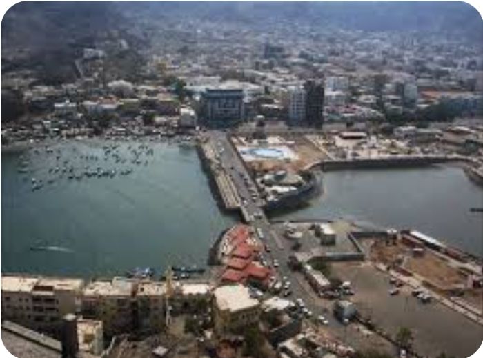 "الصرافات" بعدن تؤثر سلبًا على الاقتصاد بحيل مختلفة