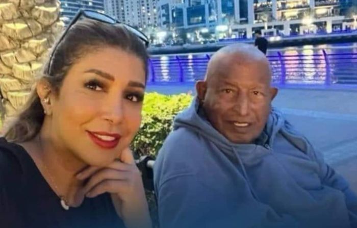 الفنانة اروى تعيش ليلة بلا كهرباء بمنزل والدها  قبل أن يوارى الثرى بأبين
