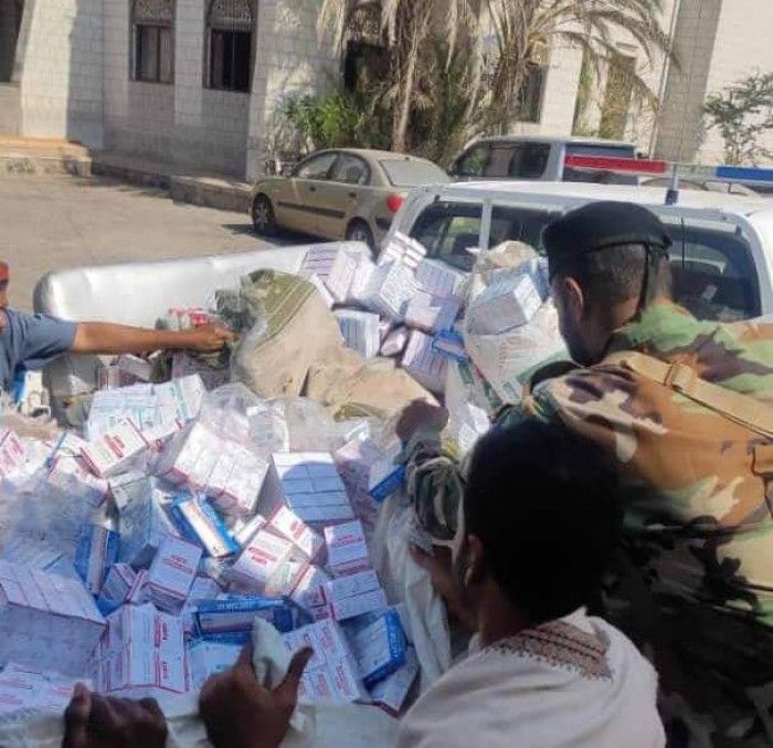 شرطة الشعب تضبط شبكة تهريب وممنوعات في حوش بمنطقة بئر أحمد