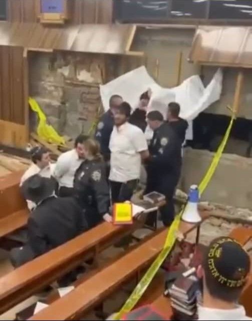 الكشف عن نفق سري لليهود تحت مبنى "حركة حباد" في نيويورك