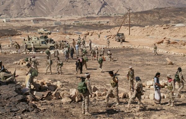 مليشيات الحوثي تواصل التصعيد تجاه شبوة ومأرب .. إرسال تعزيزات وقصف بالأسلحة الثقيلة والمسيّرات