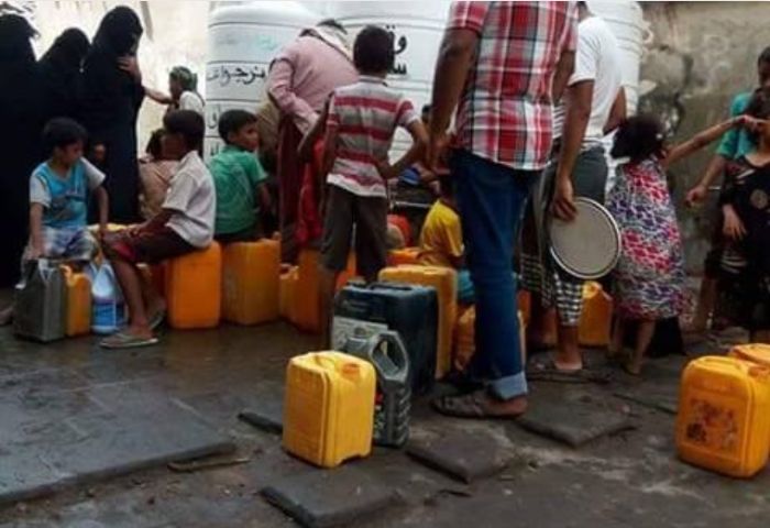 انقطاع المياه عن أحياء مدينة الحديدة