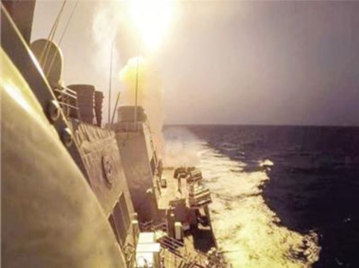 قرصنة الحوثيين في البحر الأحمر تتسبب بكارثة تموينية في محافظة الحديدة