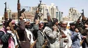على خلفية المطالبة برواتبهم ..  عصابة الحوثي تختطف 6 من موظفي مؤسسة الكهرباء بالحديدة