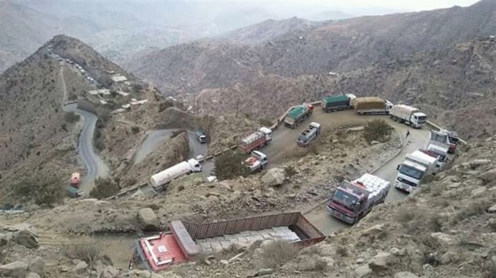 فتح طرقات تعز .. "مسرحية هزلية" حوثية - إخوانية للإبقاء على حصار المدينة والتباكي على الوضع الإنساني