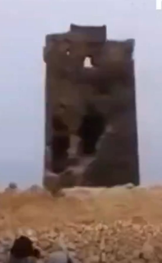 ناشطون يدينون العملية:  قبليون يهدمون حصن "آل با قتيبة" التاريخي بوادي حضرموت