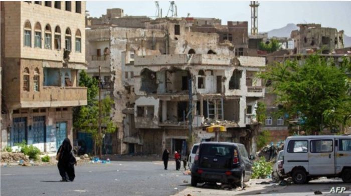 تعز :  مسلحون يستهدفون محطة كهرباء تجارية بقذيفة " آر بي جي "