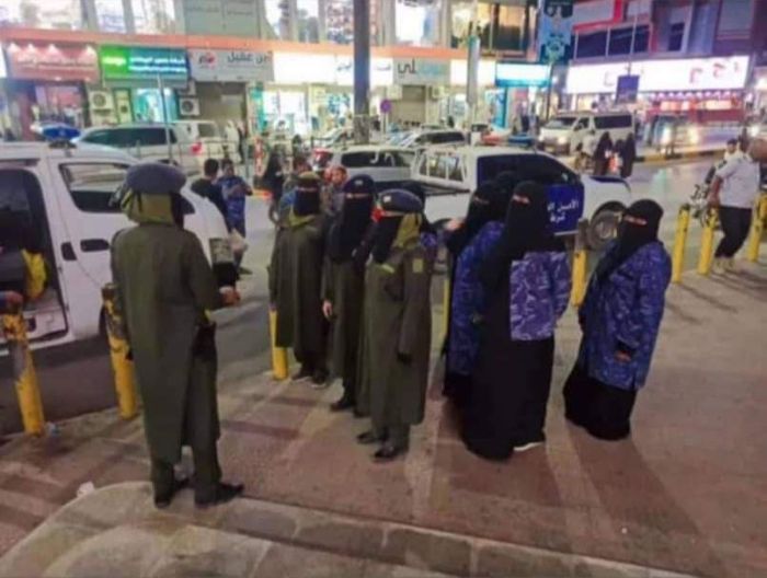 على غرار عصابة الحوثي ..  حملة أمنية لملاحقة العبايات النسائية الملونة في حضرموت