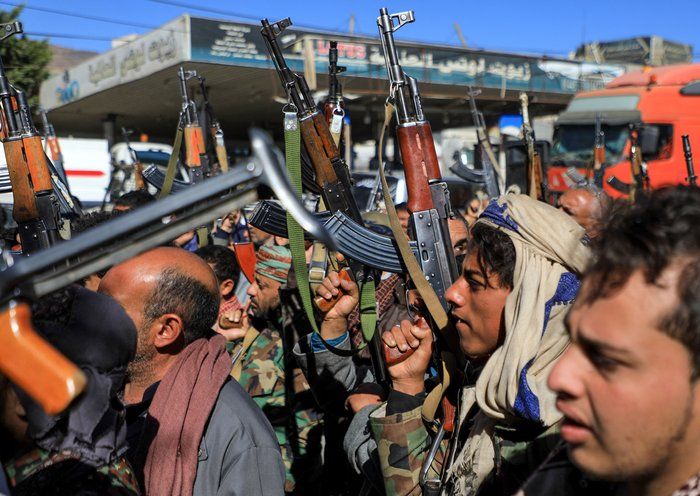 شرطة المهرة تضبط خلية تهريب أسلحة ومخدرات إلى مناطق وكلاء إيران في اليمن