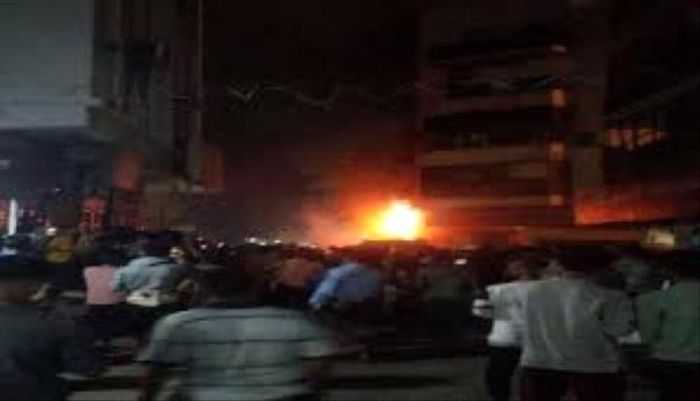 في المعلا بعدن .. احتراق مطعم واختفاء طفل