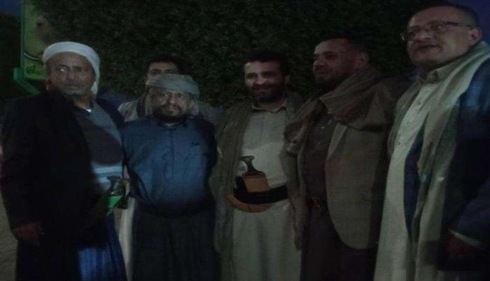 عصابة الحوثي تفرج عن ابو زيد الكميم بعد تدهور حالته الصحية في سجن الأمن والمخابرات