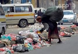 سلطان السامعي يعترف بتزايد الفقراء في مناطق الحوثي