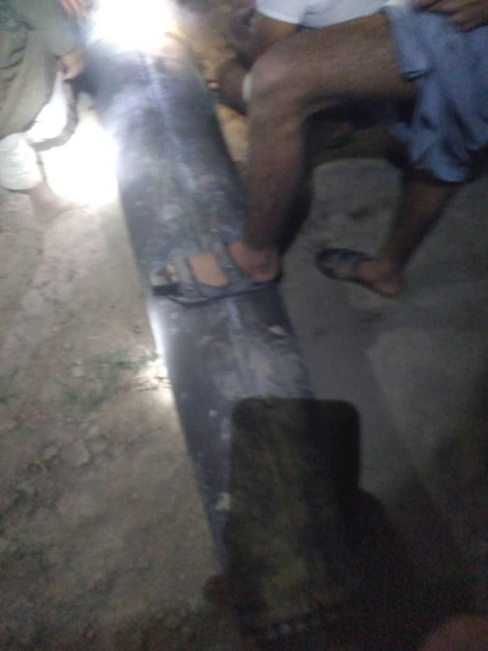 فجر عيد الفطر المبارك  :   عصابة الحوثي تستهدف الاحياء السكنية بمحافظة مارب بصاروخ باليستي