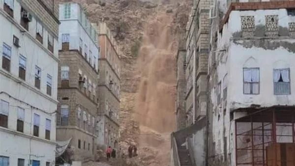 تحذير سكان المرتفعات الجبلية من انهيارات صخرية في حضرموت