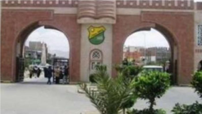 مليشيا الحوثي تجبر خريجي جامعة صنعاء على اختبار مادتين بأثر رجعي