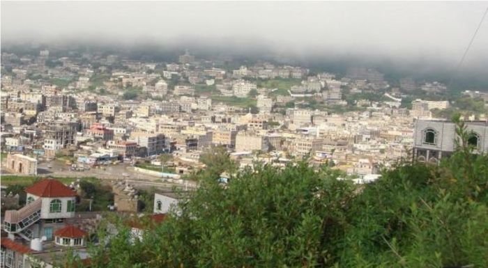 مقتل طفل خلال اشتباكات بين مسلحين حوثيين في مدينة إب