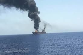 أمبري البريطانية تعلن استهداف سفينة حاويات بثلاثة صواريخ قبالة المخا غربي اليمن