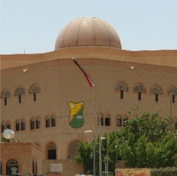 %90 من مقاعد الطب بجامعة صنعاء لابناء القيادات الحوثية .. والقاسم ينهب 200 مليون رسوم تسجيل