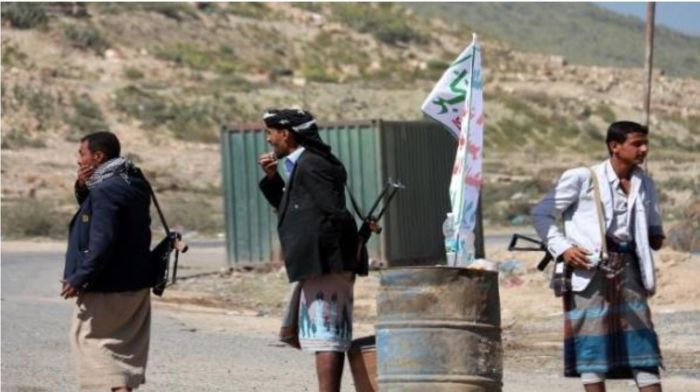 الإرهابي المشاط يدشن المرحلة الرابعة بتخوين اليمنيين واستكمل فصل الموظفين