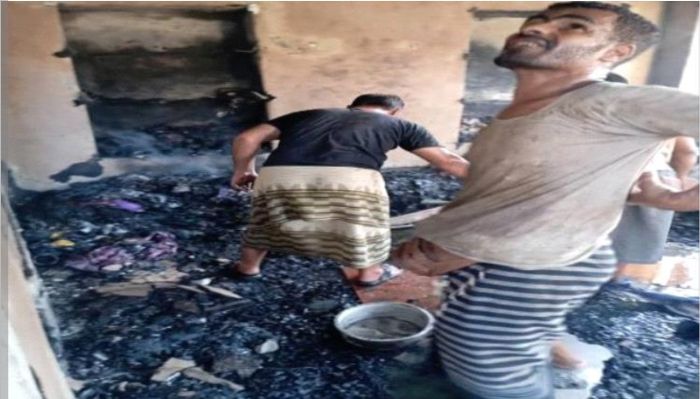 انفجار بطارية يحرق منزلًا ويحوّله إلى رماد في لحج 