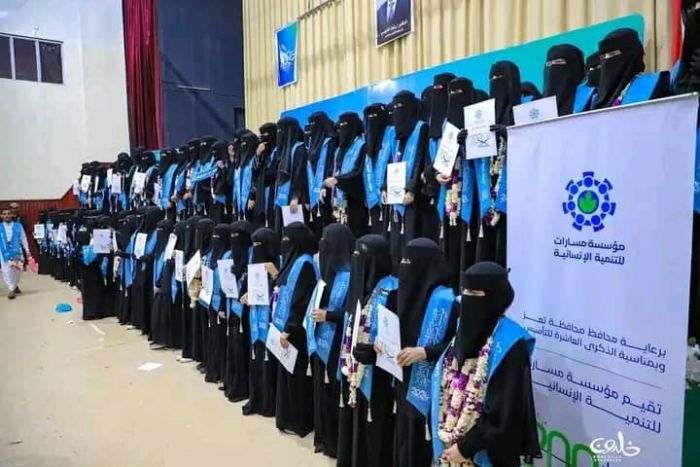 تكرّيم 200 حافظاً وحافظة للقرآن الكريم