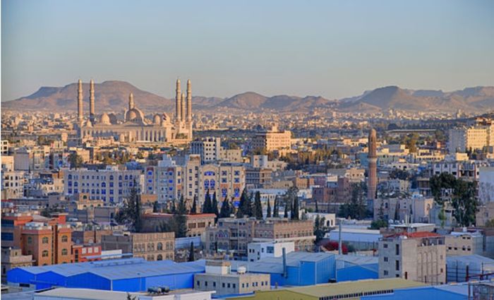 انفجارات غامضة تهز العاصمة صنعاء