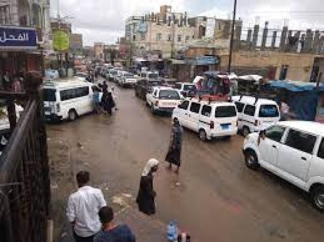 على خلفية هروب فتاة ..  اختطاف موظفين لصندوق التحسين في مفرق بني غازي بريف تعز الجنوبي