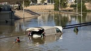 كوارث السيول تضاعف معاناة اليمنيين .. والحوثي يبدأ موسم جمع الجبايات بأسم الضحايا