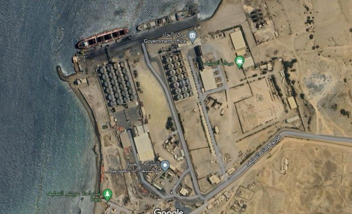 استبدال الحوثيين فنيين بسلاليين بلا خبره يُخرج ميناء "رأس عيسى" عن الخدمة وينذر بانهياره