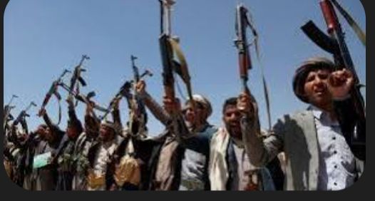 صنعاء :  أبناء القبائل صادرت أسلحة المليشيا ... إصابة 5 عناصر حوثية خلال محاولاتهم منع  الاحتفال بثورة 26 سبتمبر