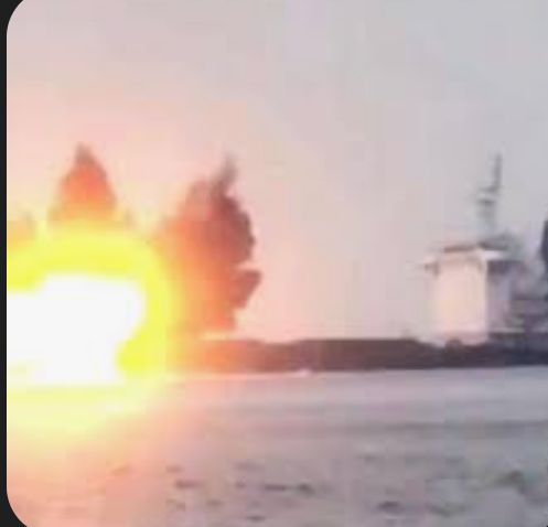  منظمة دولية : هجمات الحوثيين تهدد حرية الملاحة والأمن البحري في البحر الأحمر