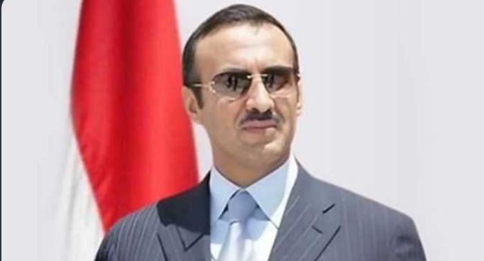  أحمد علي عبدالله صالح يُعزّي في وفاة التربوية لطفية حمزة