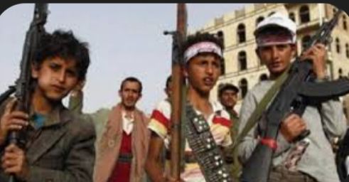  مليشيات الحوثي تُخصص حصه يوميًا لطلاب الثانوية لتعليمهم فنون القتال