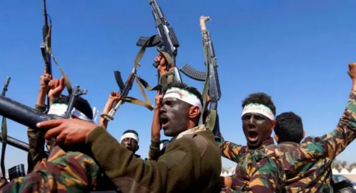  مجلة فرنسية: الحوثيون أكثر انغلاقًا وجنون عظمة في العالم