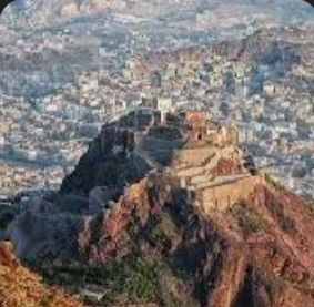  إصابة امرأة برصاص قناص حوثي في تعز