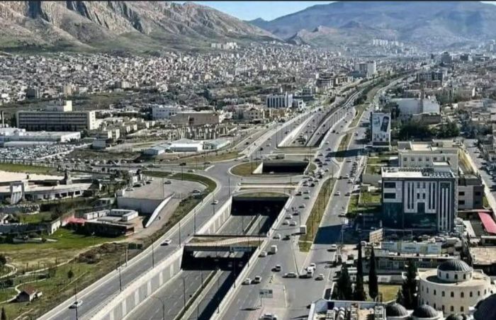  سكان صنعاء يشكون من تشققات منازلهم في مناطق حفر الحوثي للأنفاق