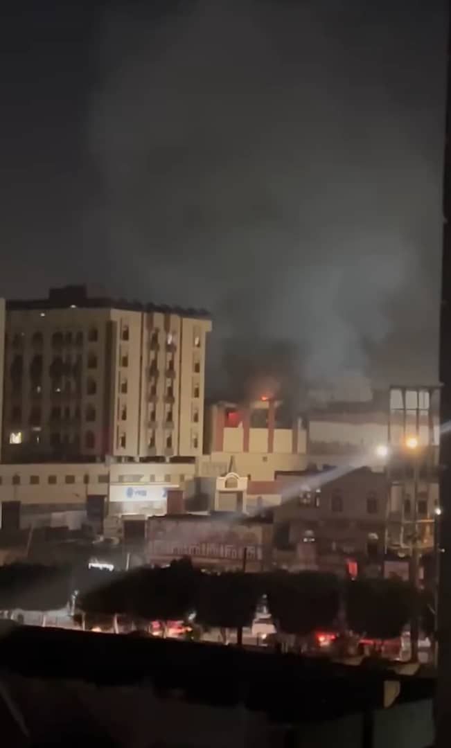 حريق يلتهم المركز الليبي في العاصمة  المختطفة صنعاء  