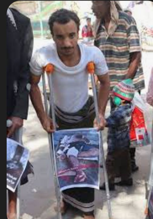  اتهامات لمحور تعز برفع صور قتلى نزاعات خاصة كـ"شهداء" في شوارع المدينة