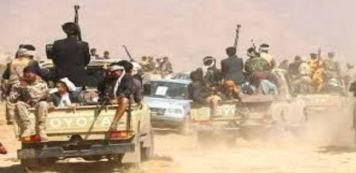  بعد يوم من قصفها مريس.. عصابة الحوثي ترسل تعزيزات قتالية الى شمال الضالع