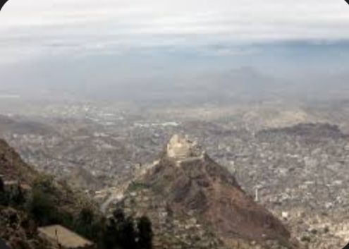  بعد رفض المستأجر دفع الايجار بالسعودي .. مالك عمارة يحرق شقة مستأجرة بمن فيها بتعز