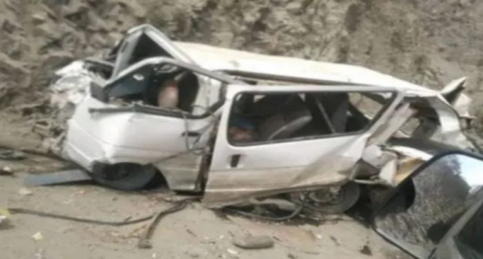  11 قتيلًا وجريحًا بانقلاب حافلة في لحج