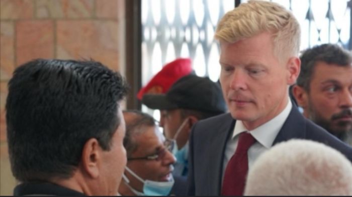  غروندبرغ يغادر صنعاء