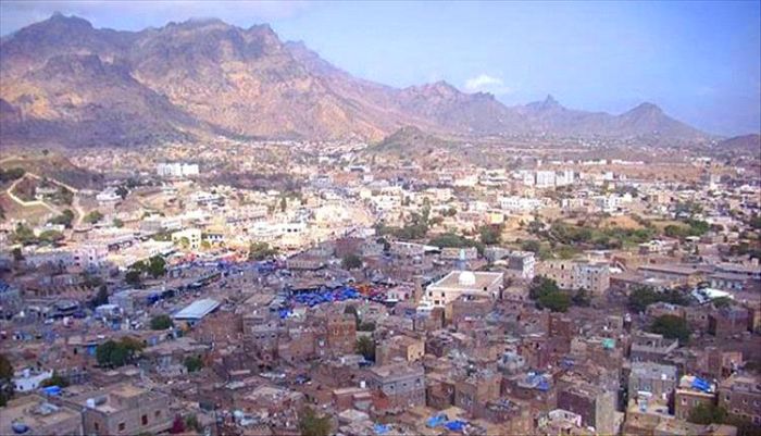 مقتل وجرح ستة أشخاص في تبادل لإطلاق النار في سوق شعبي بالضالع