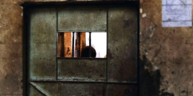 عبارة عن سد تاريخي... الكشف عن احد مراكز التعذيب السرية للحوثيين في محافظة اب