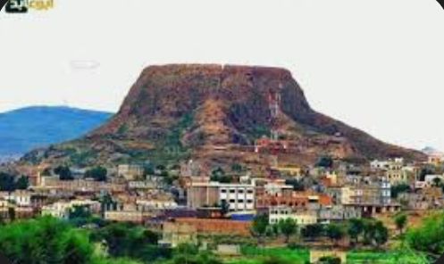  عصابة الحوثي تقتحم معرضًا للسيارات بدمت وتنهب سيارة ورأس قاطرة