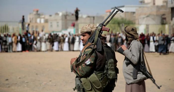  مسلحون قبليون يهاجمون مواقعًا لمليشيا الحوثي في البيضاء