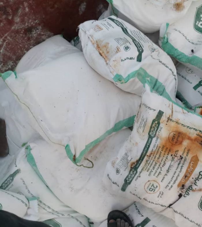  بعد تعرضها للتسوس والتلف.. وصول 5000 ألف طن من الدقيق الفاسد إلى ميناء عدن