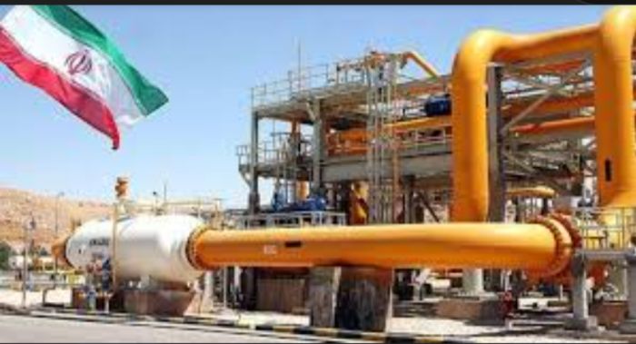  واشنطن تفرض عقوبات جديدة على قطاع النفط الإيراني