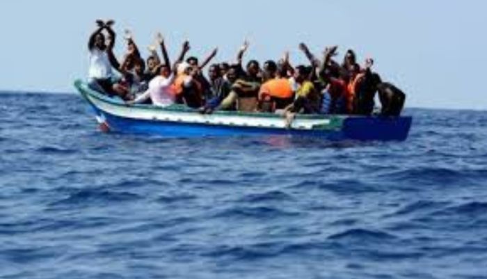  ضبط قارب يحمل 43  مهاجرًا غير شرعي في سواحل شبوة