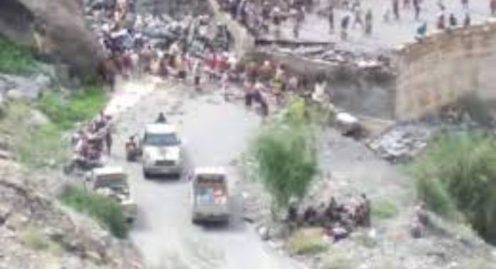  بعد أربع سنوات من الإغلاق .. جهود قبلية تنجح في فتح طريق رئيسي بين محافظتي أبين والبيضاء